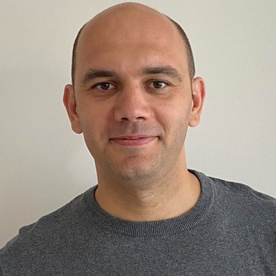 headshot photo of Vitalie Tapcov